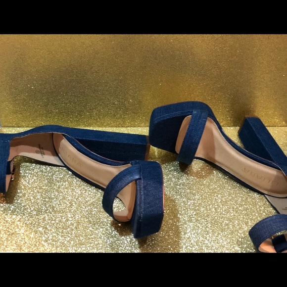 Banging blue jean heels - Picture 3 of 3